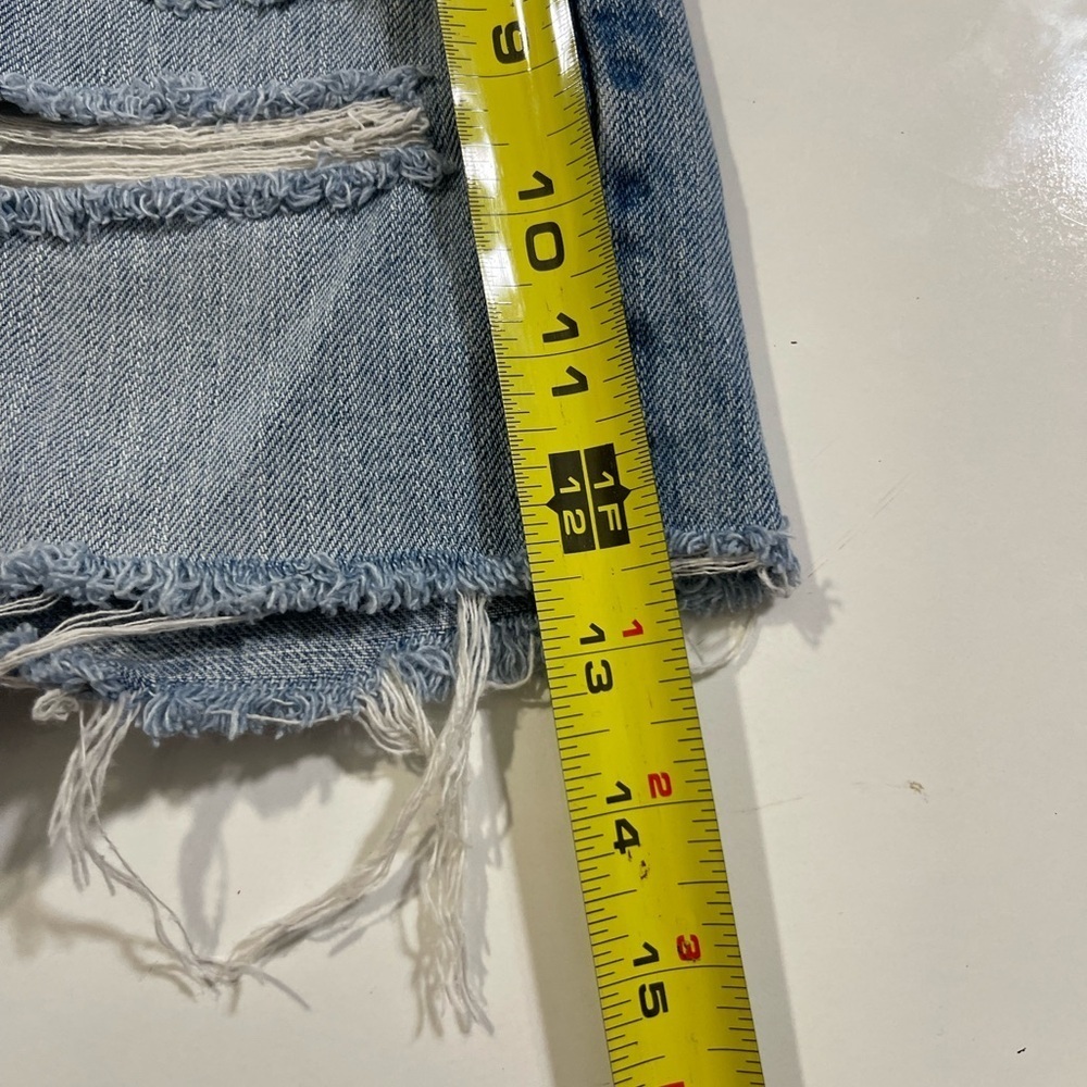 LEVIS Distressed Jean Shorts - Picture 6 of 6
